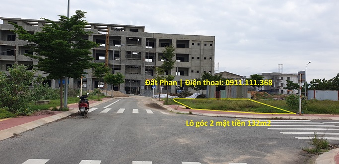 Lô góc 2 mặt tiền 132m2 gần biển thuộc khu tái định cư hạt nhân
