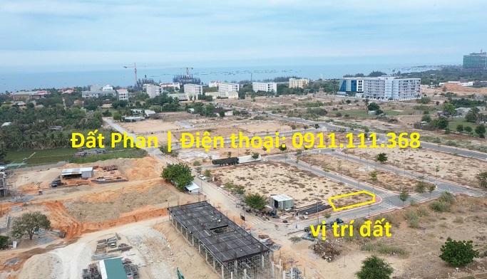Lô góc 2 mặt tiền 132m2 gần biển thuộc khu tái định cư hạt nhân
