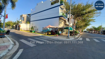 Lô góc 2 mặt tiền đường Nguyễn Khoái gần siêu thị Vincom đường 16/4