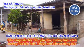 CẦN RA NHANH LÔ ĐẤT 3 MẶT TIỀN CÓ SẴN NHÀ CẤP 4 - GẦN CẢNG MỸ TÂN